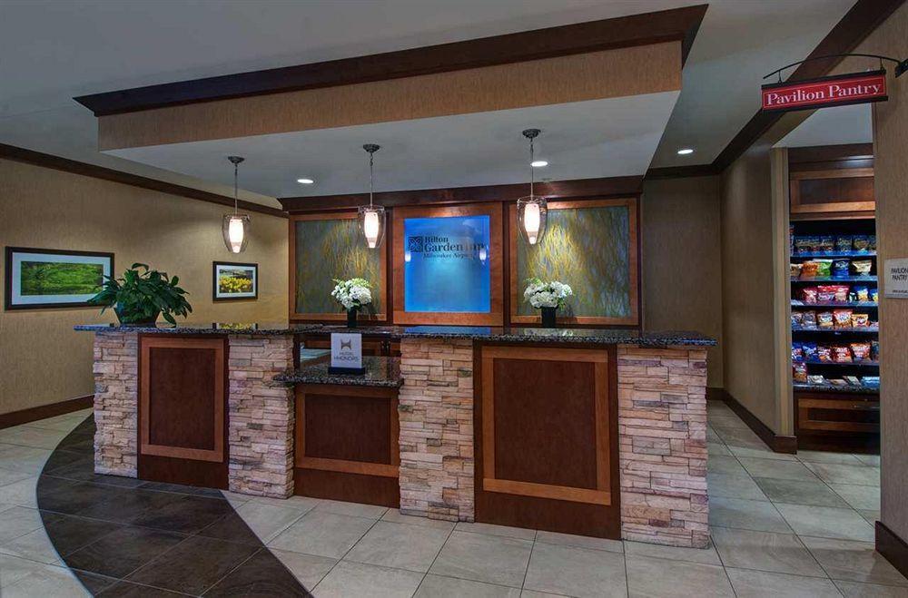 Hilton Garden Inn Milwaukee Airport Интерьер фото