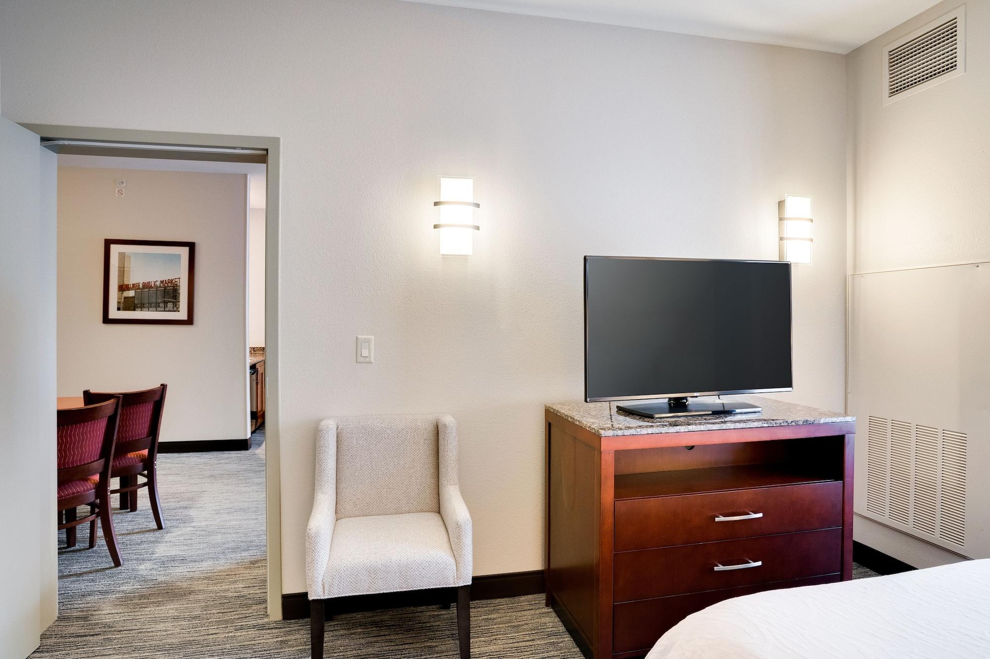 Hilton Garden Inn Milwaukee Airport Экстерьер фото