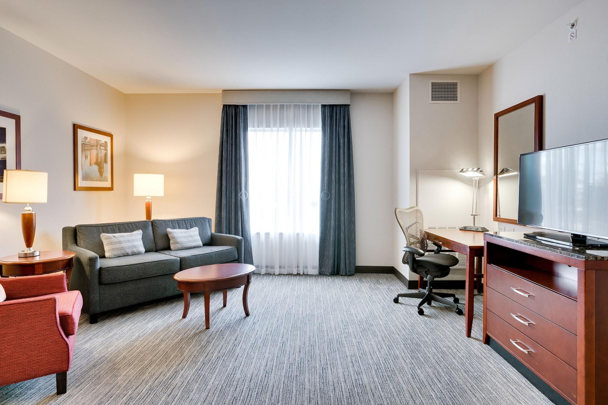 Hilton Garden Inn Milwaukee Airport Экстерьер фото