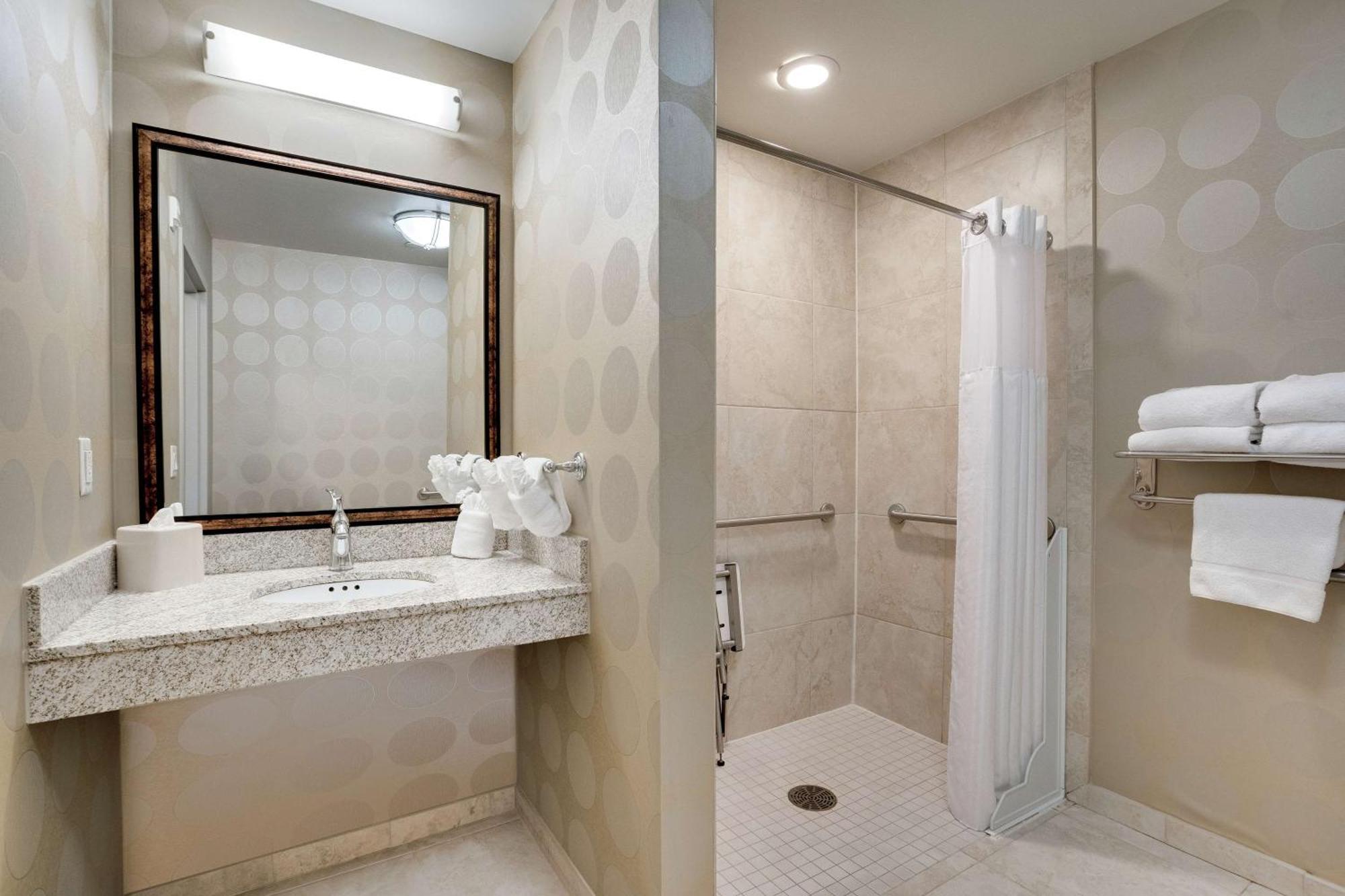 Hilton Garden Inn Milwaukee Airport Экстерьер фото