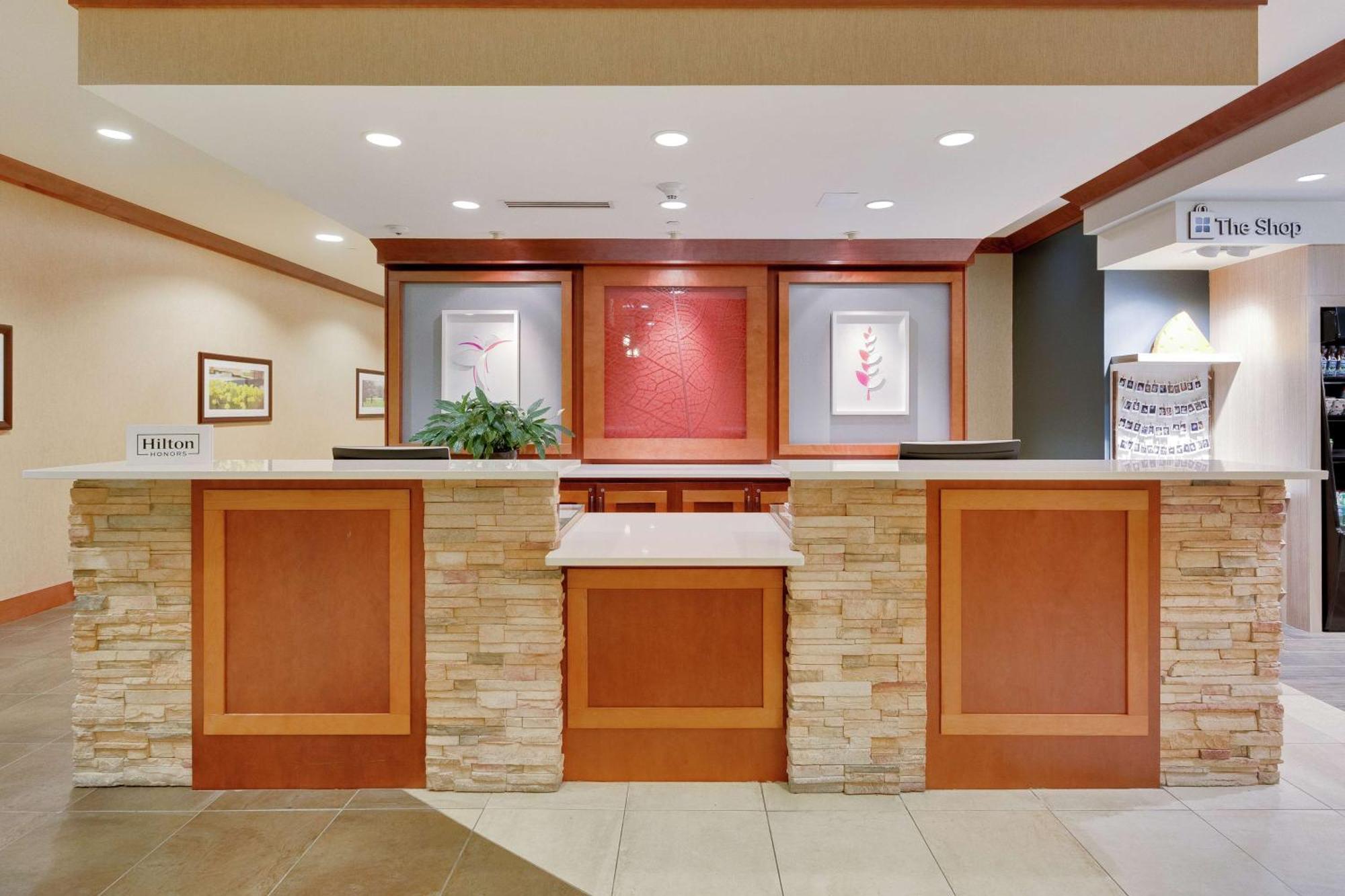 Hilton Garden Inn Milwaukee Airport Экстерьер фото