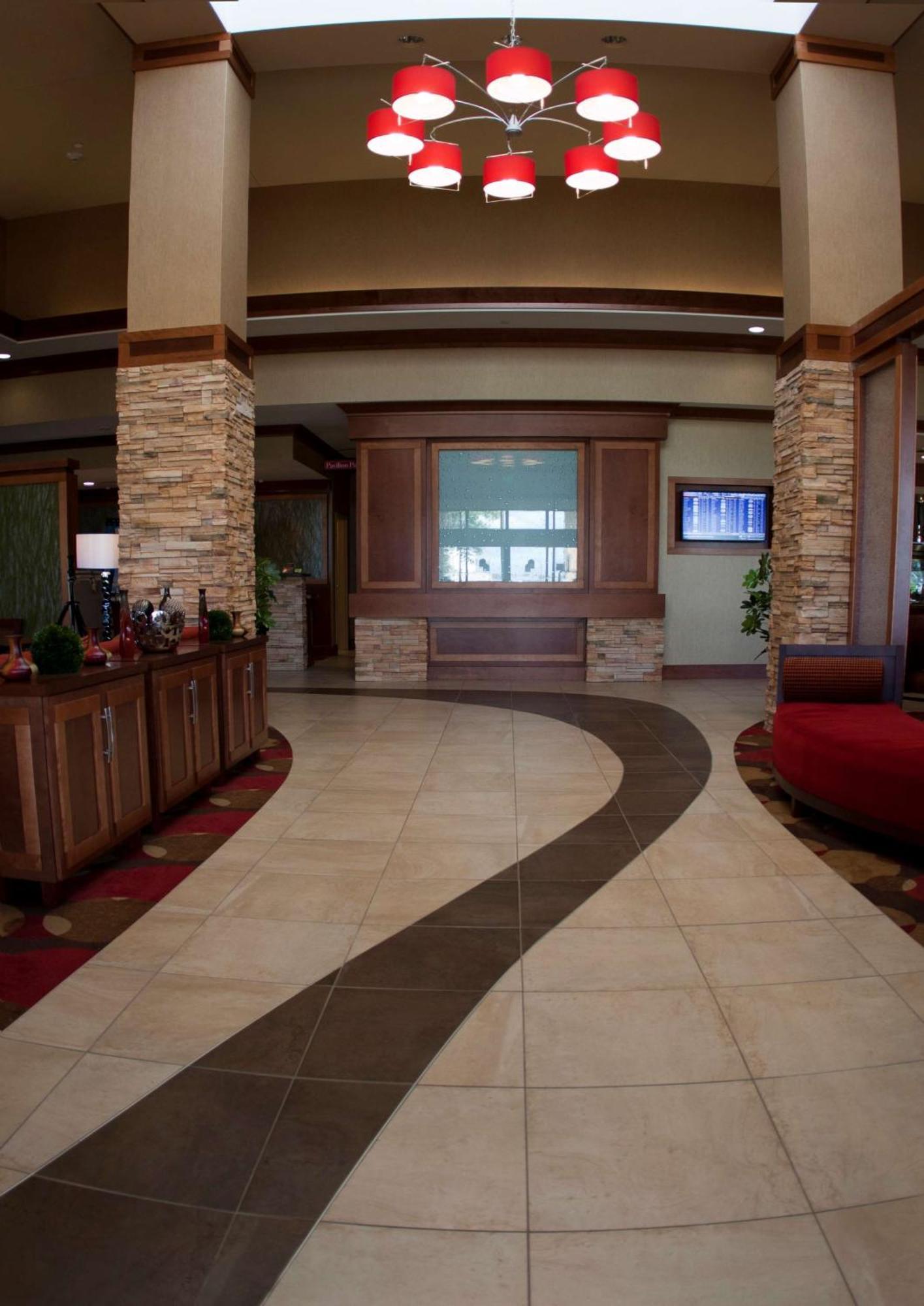 Hilton Garden Inn Milwaukee Airport Интерьер фото