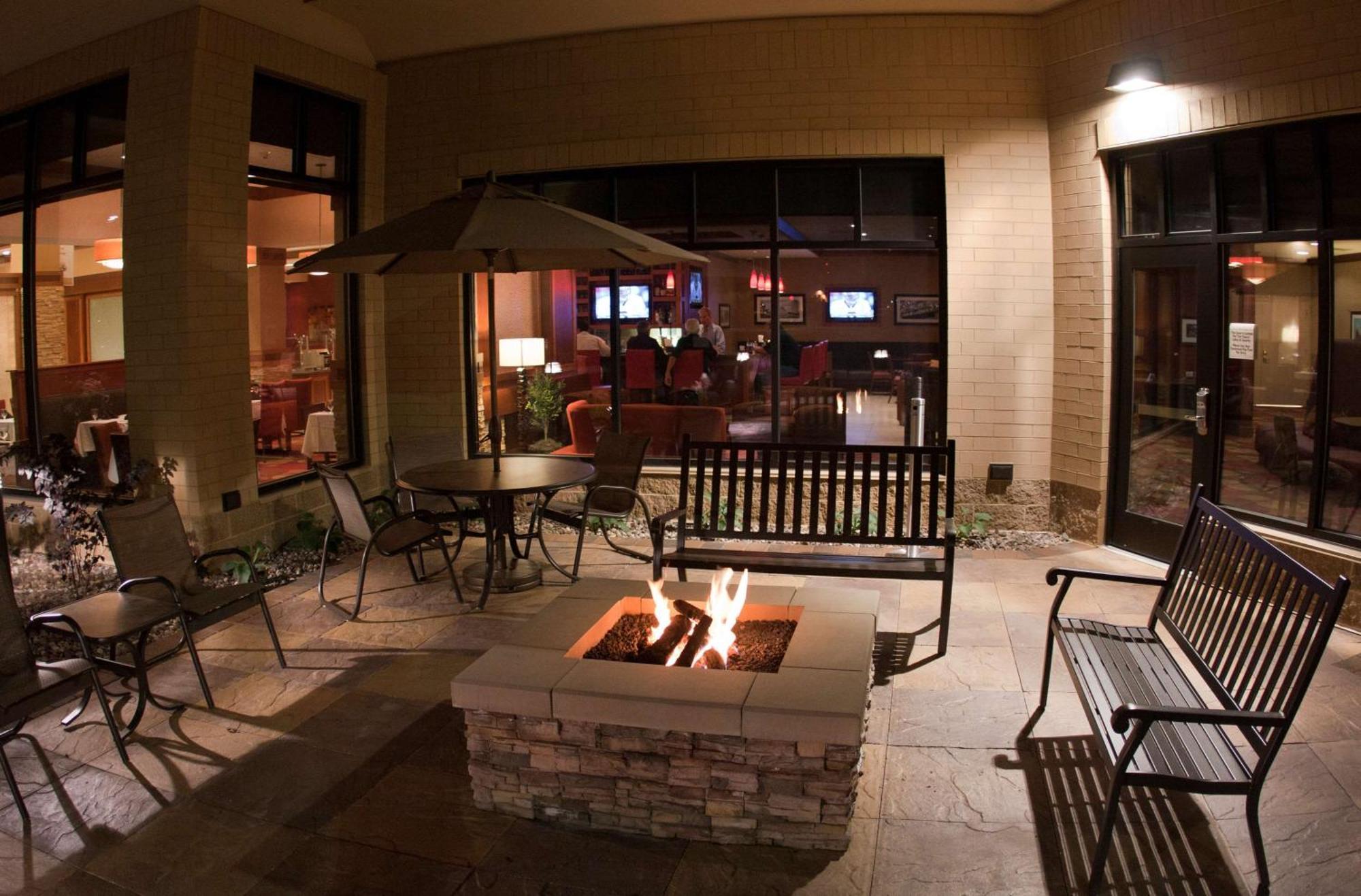 Hilton Garden Inn Milwaukee Airport Экстерьер фото