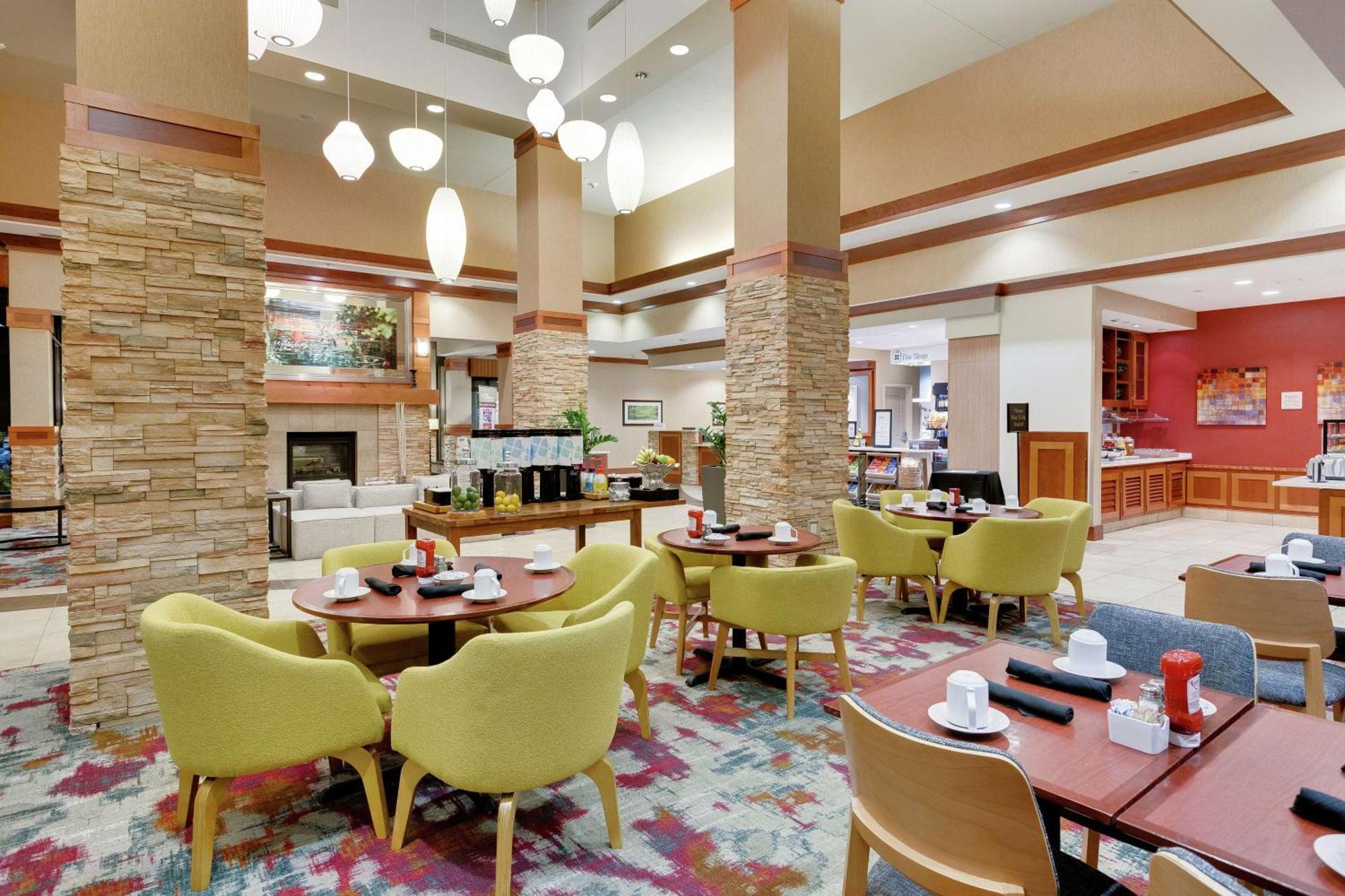 Hilton Garden Inn Milwaukee Airport Экстерьер фото