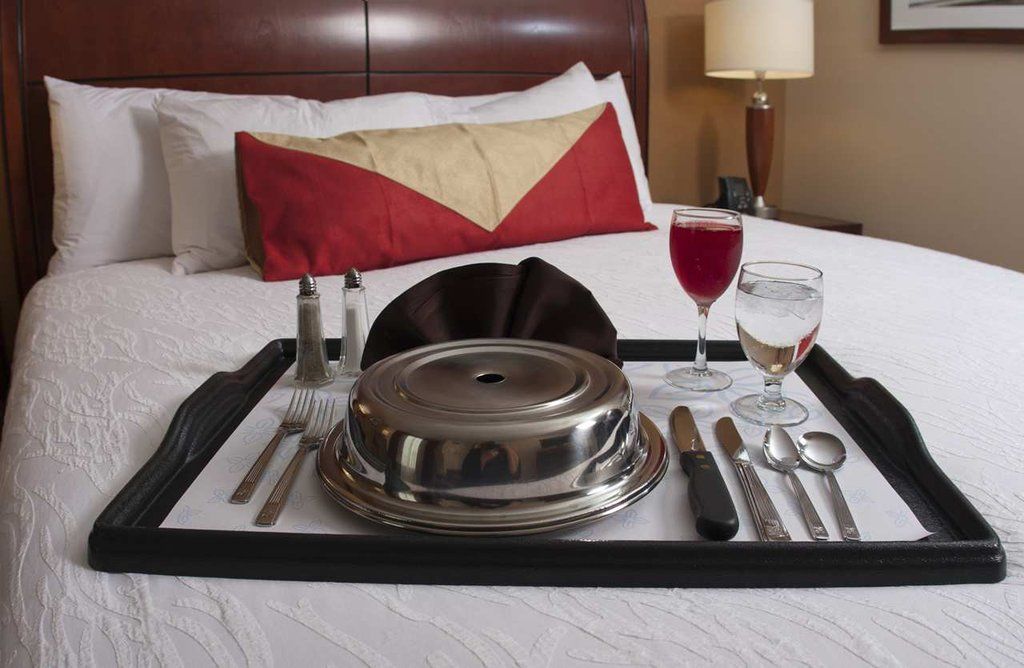 Hilton Garden Inn Milwaukee Airport Экстерьер фото