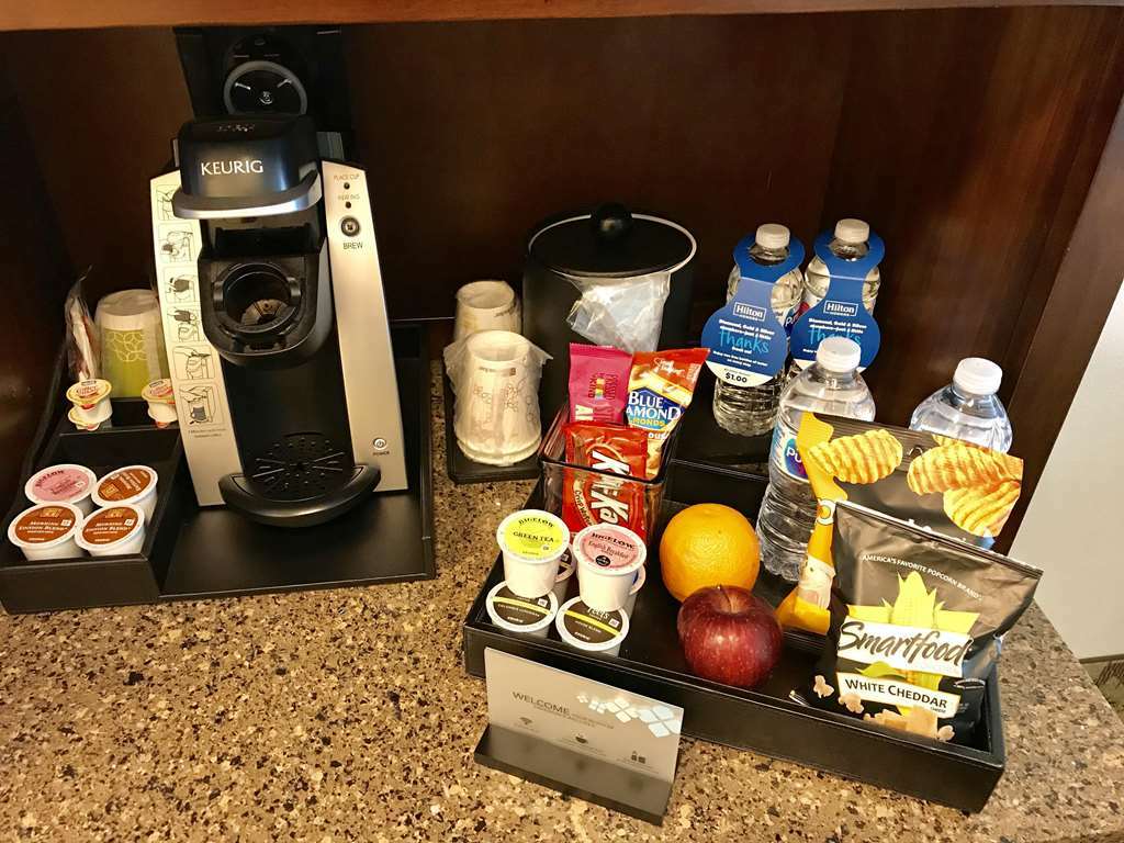 Hilton Garden Inn Milwaukee Airport Номер фото
